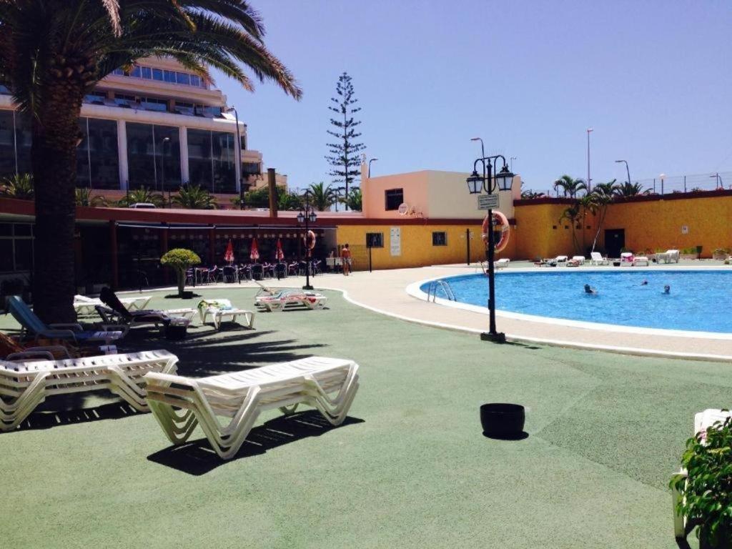 Apartamento Luminoso y bonito apartamento con piscina en frente del mar Los Cristianos  Exterior foto